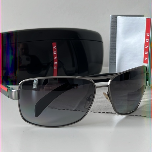 Prada sunglasses in original packaging and documentation. Mint condition black - Picture 2 of 10